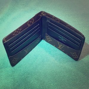 Louis Vuitton Men’s Wallet